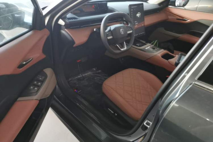 Used CHANGAN Eado PHEV 2025 Smart New Blue Whale 145KM Battleship Edition Driver Seat