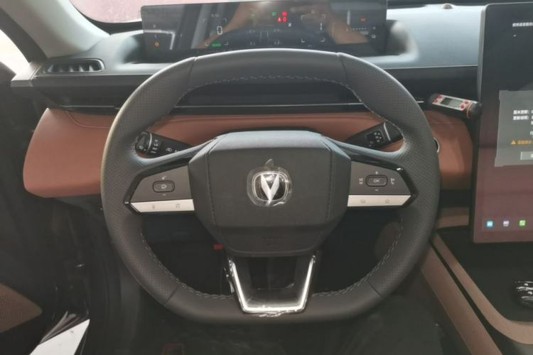 Used CHANGAN Eado PHEV 2025 Smart New Blue Whale 145KM Battleship Edition Steering Wheel