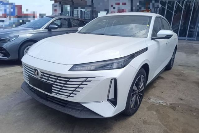 Used CHANGAN Eado PHEV 2025 Smart New Blue Whale 145KM Battleship Edition