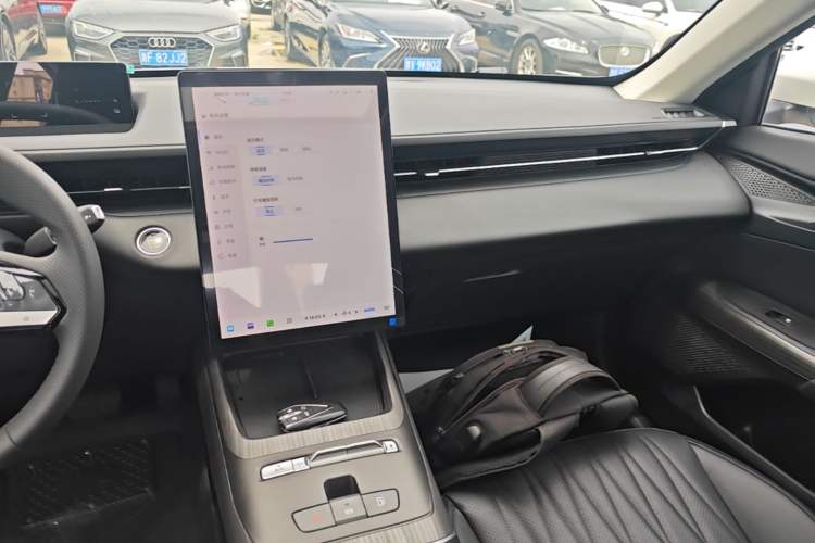 Used CHANGAN Eado PHEV 2025 Smart New Blue Whale 145KM Battleship Edition Audio And AC Panel