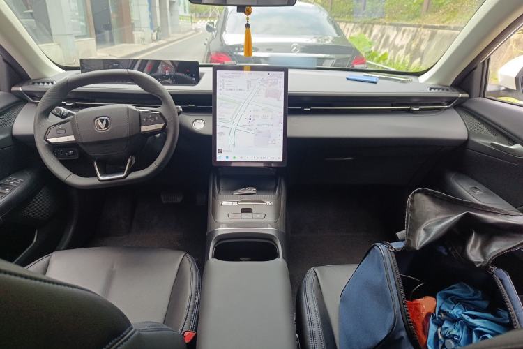 Used CHANGAN Eado PHEV 2025 Smart New Blue Whale 145KM High-Energy Edition Center Console