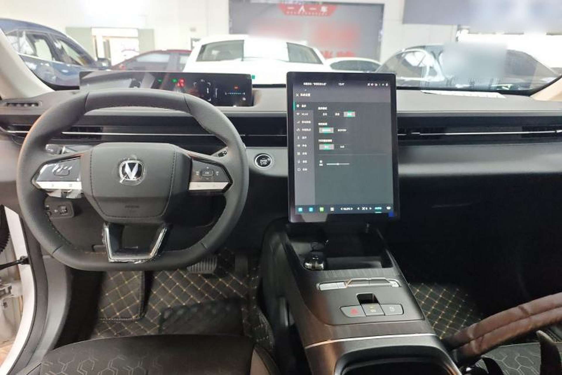 Used CHANGAN Eado PHEV 2025 Smart New Blue Whale 145KM High-Energy Edition Center Console