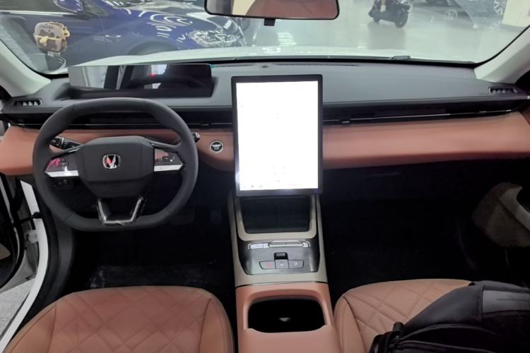 Used CHANGAN Eado PHEV 2025 Smart New Blue Whale 145KM Battleship Edition Center Console