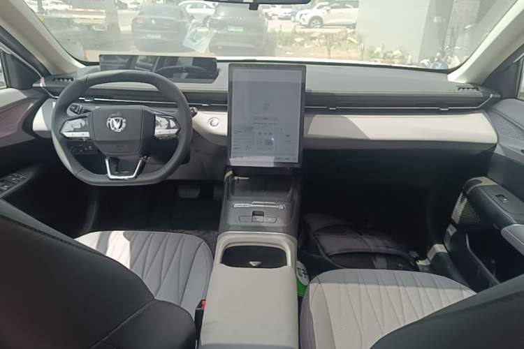 Used CHANGAN Eado PHEV 2025 Smart New Blue Whale 145KM Battleship Edition Center Console