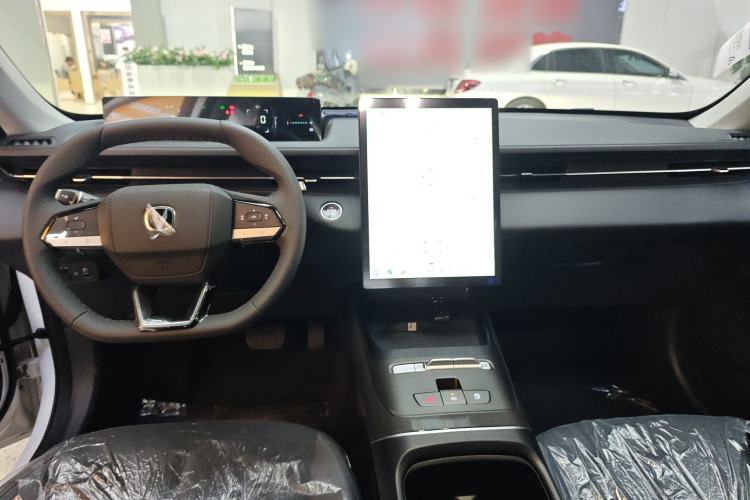 Used CHANGAN Eado PHEV 2025 Smart New Blue Whale 145KM High-Energy Edition Center Console