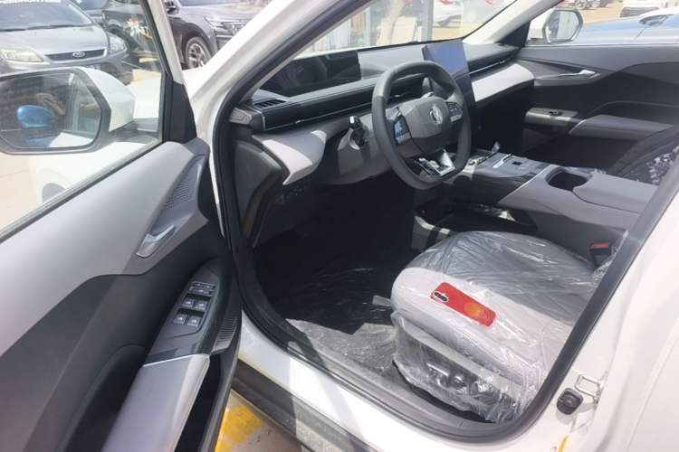 Used CHANGAN Eado PHEV 2025 Smart New Blue Whale 145KM Battleship Edition Driver Seat