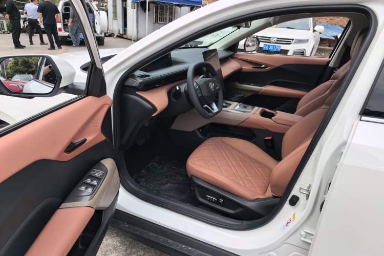Used CHANGAN Eado PHEV 2025 Smart New Blue Whale 145KM Battleship Edition Driver Seat