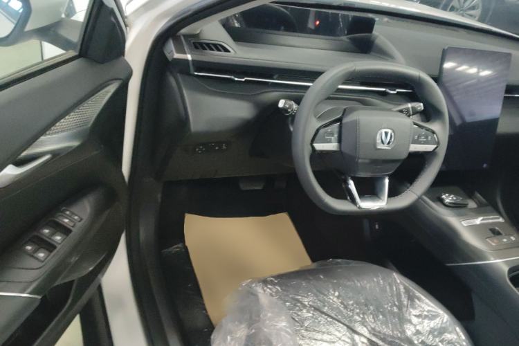 Used CHANGAN Eado PHEV 2025 Smart New Blue Whale 145KM High-Energy Edition Driver Seat
