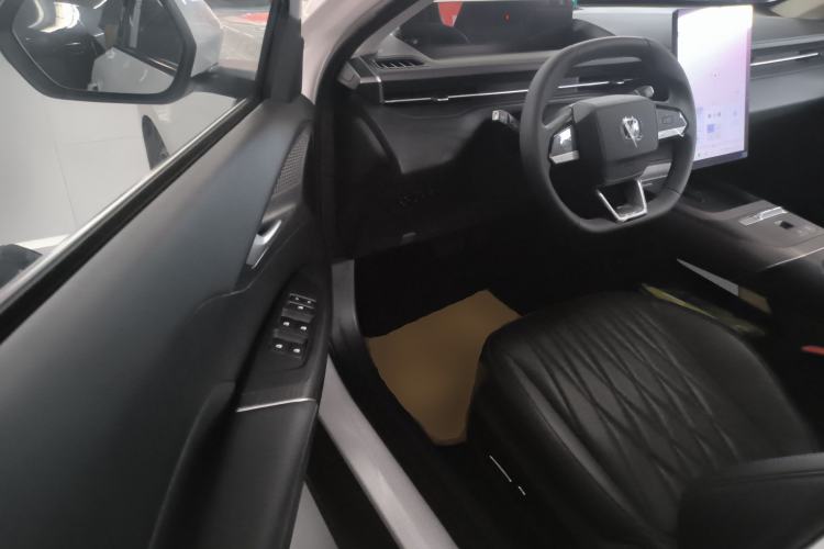 Used CHANGAN Eado PHEV 2025 Smart New Blue Whale 145KM Battleship Edition Driver Seat