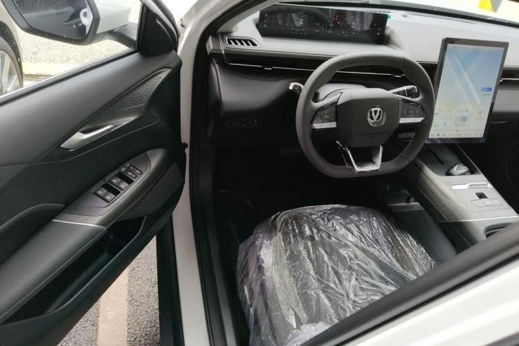 Used CHANGAN Eado PHEV 2025 Smart New Blue Whale 145KM Battleship Edition Driver Seat