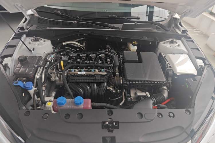 Used CHANGAN Eado PHEV 2025 Smart New Blue Whale 145KM High-Energy Edition Engine Bay