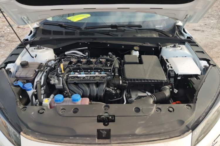 Used CHANGAN Eado PHEV 2025 Smart New Blue Whale 145KM High-Energy Edition Engine Bay