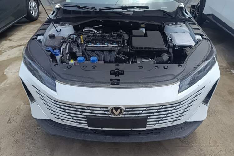 Used CHANGAN Eado PHEV 2025 Smart New Blue Whale 145KM Battleship Edition Engine Bay