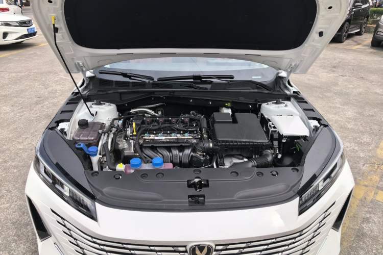 Used CHANGAN Eado PHEV 2025 Smart New Blue Whale 145KM Battleship Edition Engine Bay