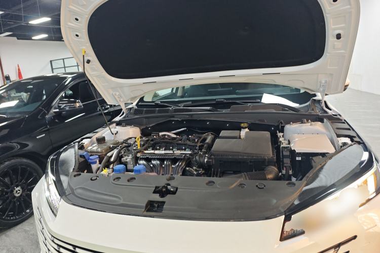 Used CHANGAN Eado PHEV 2025 Smart New Blue Whale 145KM High-Energy Edition Engine Bay