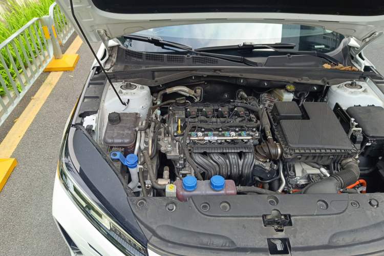 Used CHANGAN Eado PHEV 2025 Smart New Blue Whale 145KM High-Energy Edition Engine Bay Right