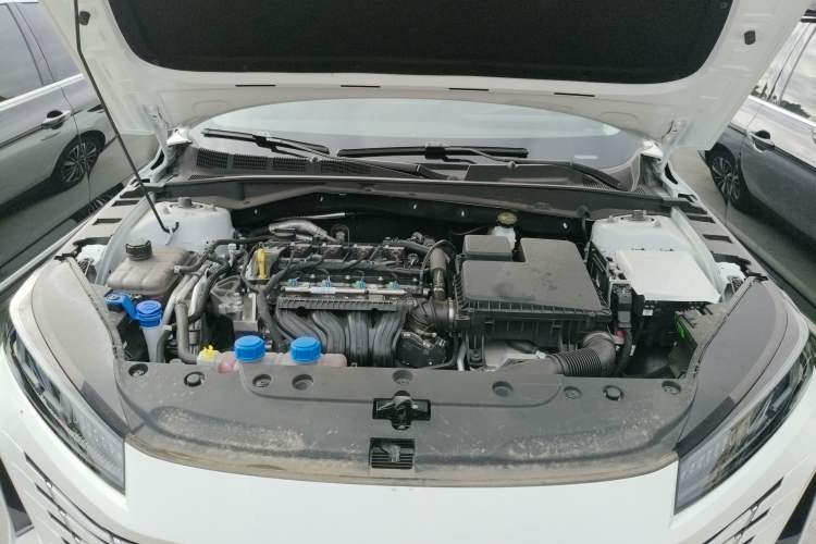 Used CHANGAN Eado PHEV 2025 Smart New Blue Whale 145KM Battleship Edition Engine Bay