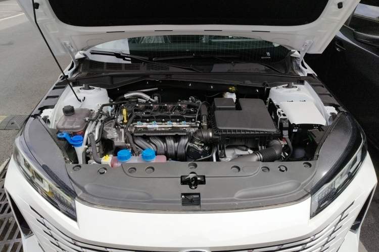 Used CHANGAN Eado PHEV 2025 Smart New Blue Whale 145KM Battleship Edition Engine Bay