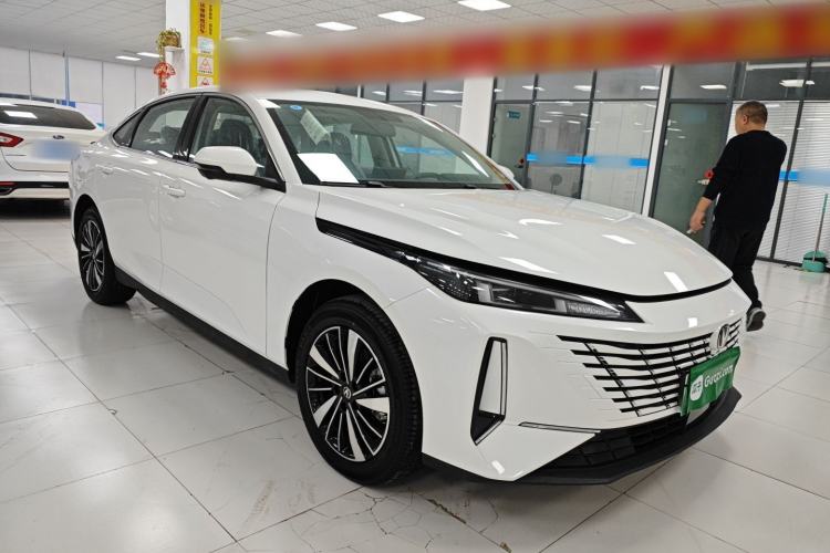 Used CHANGAN Eado PHEV 2025 Smart New Blue Whale 145KM Battleship Edition Exterior 2