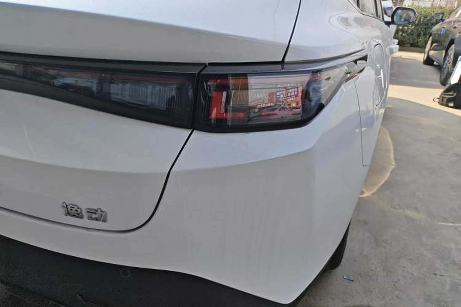 Used CHANGAN Eado PHEV 2025 Smart New Blue Whale 145KM Battleship Edition Exterior 3