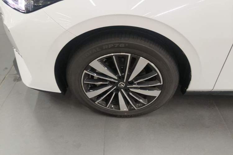 Used CHANGAN Eado PHEV 2025 Smart New Blue Whale 145KM Battleship Edition Exterior 4