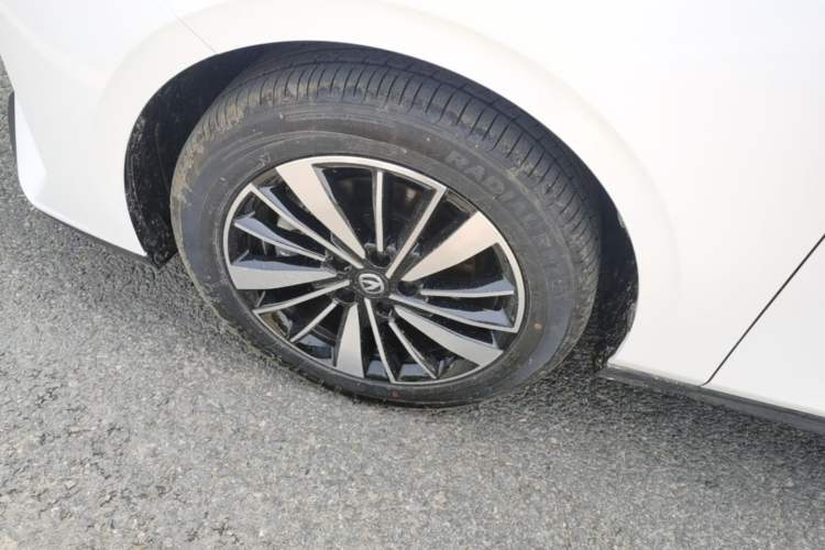 Used CHANGAN Eado PHEV 2025 Smart New Blue Whale 145KM Battleship Edition Exterior 4