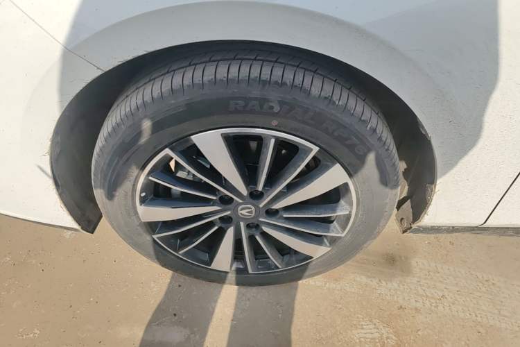 Used CHANGAN Eado PHEV 2025 Smart New Blue Whale 145KM Battleship Edition Exterior 4