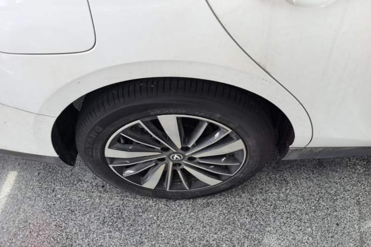 Used CHANGAN Eado PHEV 2025 Smart New Blue Whale 145KM Battleship Edition Exterior 5