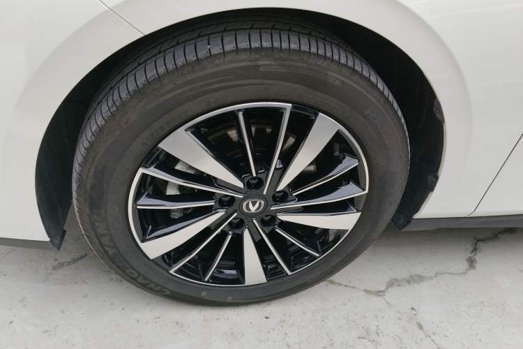 Used CHANGAN Eado PHEV 2025 Smart New Blue Whale 145KM Battleship Edition Exterior 7