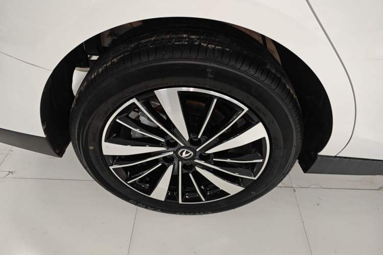 Used CHANGAN Eado PHEV 2025 Smart New Blue Whale 145KM Battleship Edition Exterior 8
