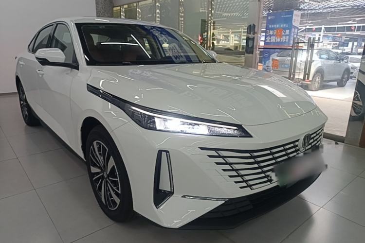 Used CHANGAN Eado PHEV 2025 Smart New Blue Whale 145KM Battleship Edition Front Right 45 Deg