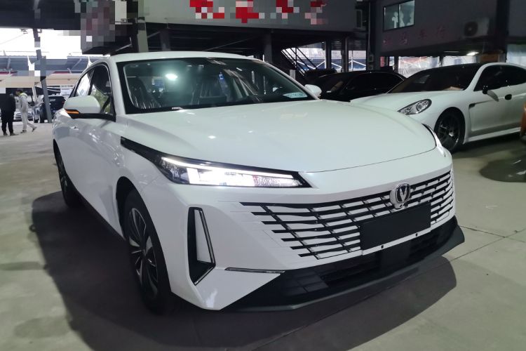 Used CHANGAN Eado PHEV 2025 Smart New Blue Whale 145KM Battleship Edition Front Right 45 Deg