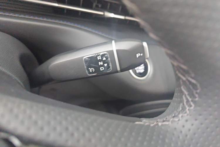 Used CHANGAN Eado PHEV 2025 Smart New Blue Whale 145KM High-Energy Edition Gear Lever