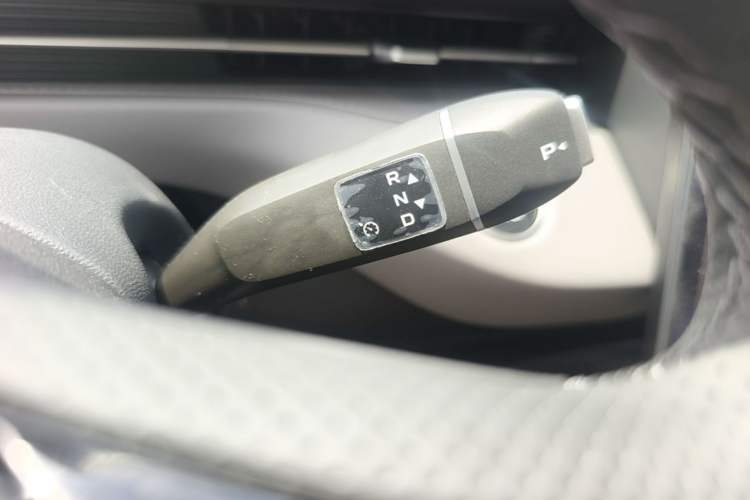 Used CHANGAN Eado PHEV 2025 Smart New Blue Whale 145KM Battleship Edition Gear Lever