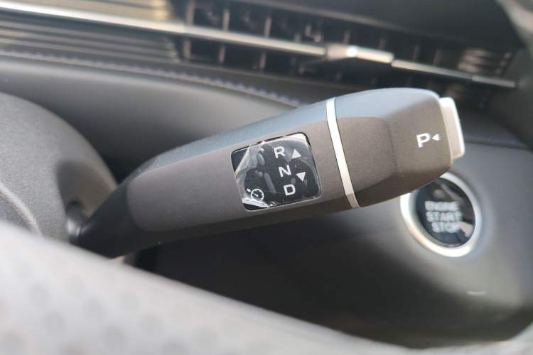 Used CHANGAN Eado PHEV 2025 Smart New Blue Whale 145KM Battleship Edition Gear Lever