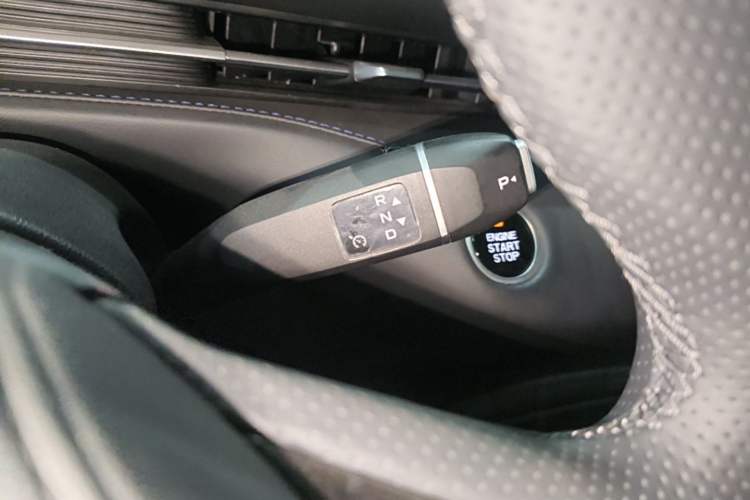 Used CHANGAN Eado PHEV 2025 Smart New Blue Whale 145KM Battleship Edition Gear Lever