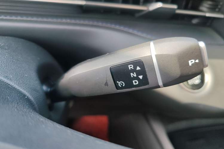 Used CHANGAN Eado PHEV 2025 Smart New Blue Whale 145KM Battleship Edition Gear Lever