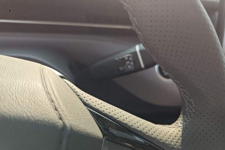 Used CHANGAN Eado PHEV 2025 Smart New Blue Whale 145KM Battleship Edition Gear Lever