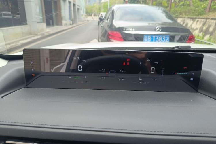Used CHANGAN Eado PHEV 2025 Smart New Blue Whale 145KM High-Energy Edition Instrument Cluster