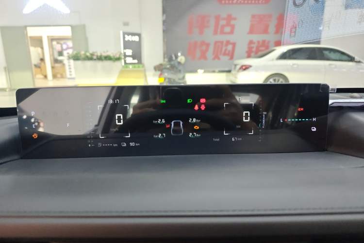 Used CHANGAN Eado PHEV 2025 Smart New Blue Whale 145KM High-Energy Edition Instrument Cluster