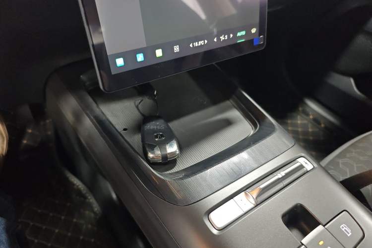 Used CHANGAN Eado PHEV 2025 Smart New Blue Whale 145KM High-Energy Edition Interior 1