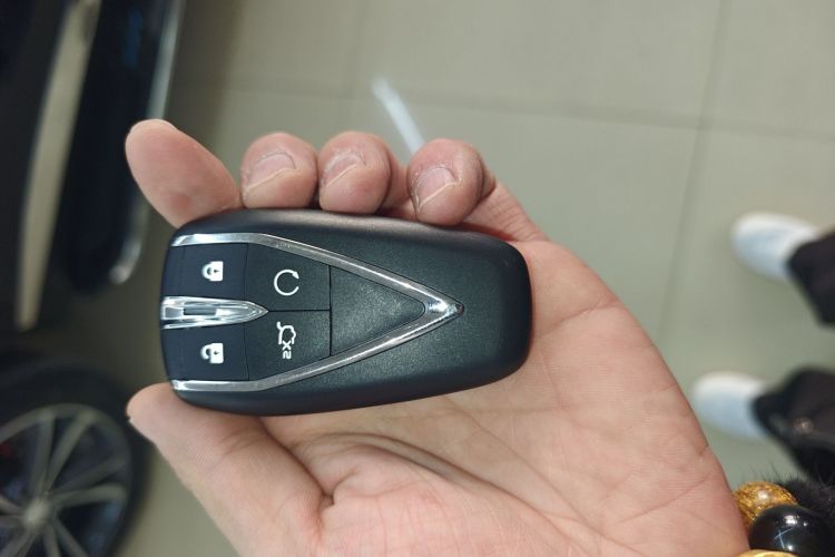 Used CHANGAN Eado PHEV 2025 Smart New Blue Whale 145KM Battleship Edition Interior 1