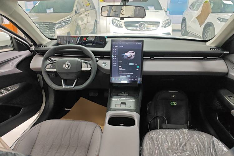 Used CHANGAN Eado PHEV 2025 Smart New Blue Whale 145KM Battleship Edition Interior 2
