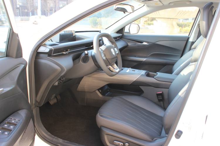 Used CHANGAN Eado PHEV 2025 Smart New Blue Whale 145KM Battleship Edition Interior 2