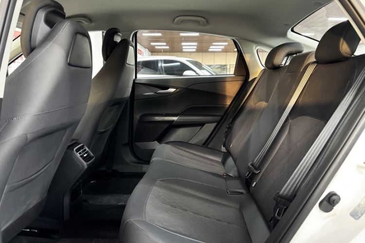 Used CHANGAN Eado PHEV 2025 Smart New Blue Whale 145KM High-Energy Edition Interior 2