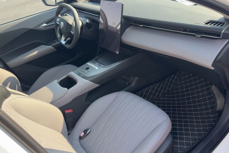 Used CHANGAN Eado PHEV 2025 Smart New Blue Whale 145KM Battleship Edition Interior 3