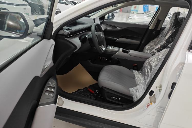 Used CHANGAN Eado PHEV 2025 Smart New Blue Whale 145KM Battleship Edition Interior 3