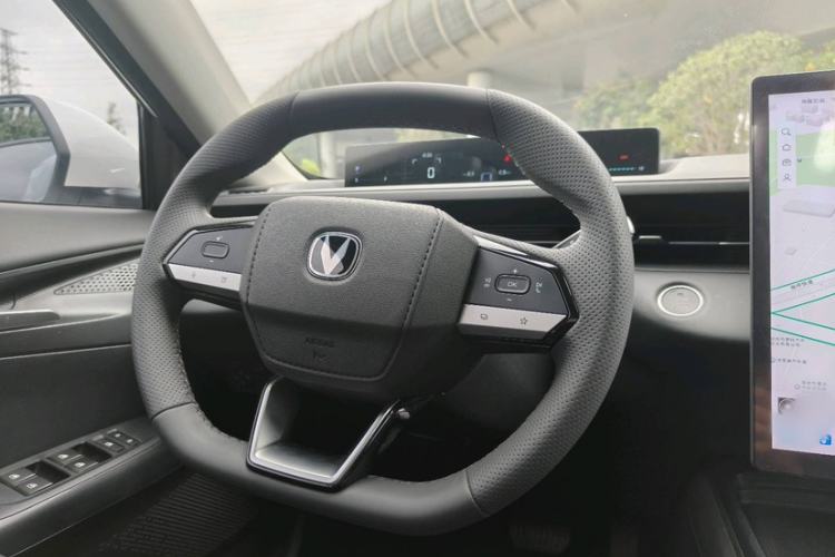 Used CHANGAN Eado PHEV 2025 Smart New Blue Whale 145KM High-Energy Edition Interior 3