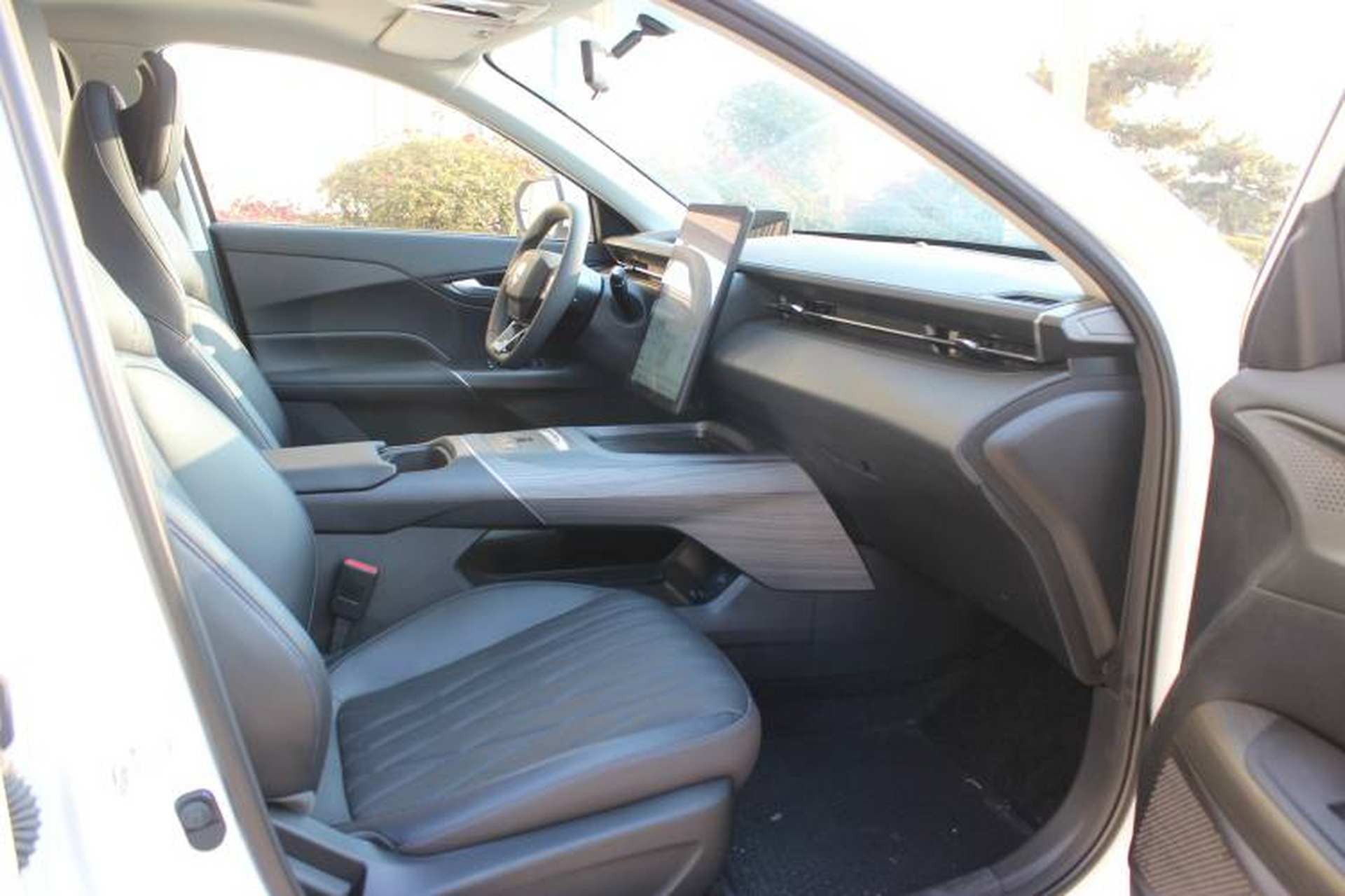 Used CHANGAN Eado PHEV 2025 Smart New Blue Whale 145KM Battleship Edition Interior 3