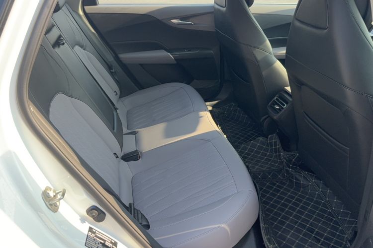 Used CHANGAN Eado PHEV 2025 Smart New Blue Whale 145KM Battleship Edition Interior 4